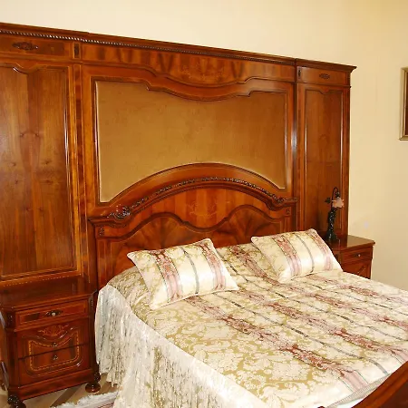 Zamek Hotel *