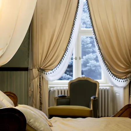 Hotel Zamek *